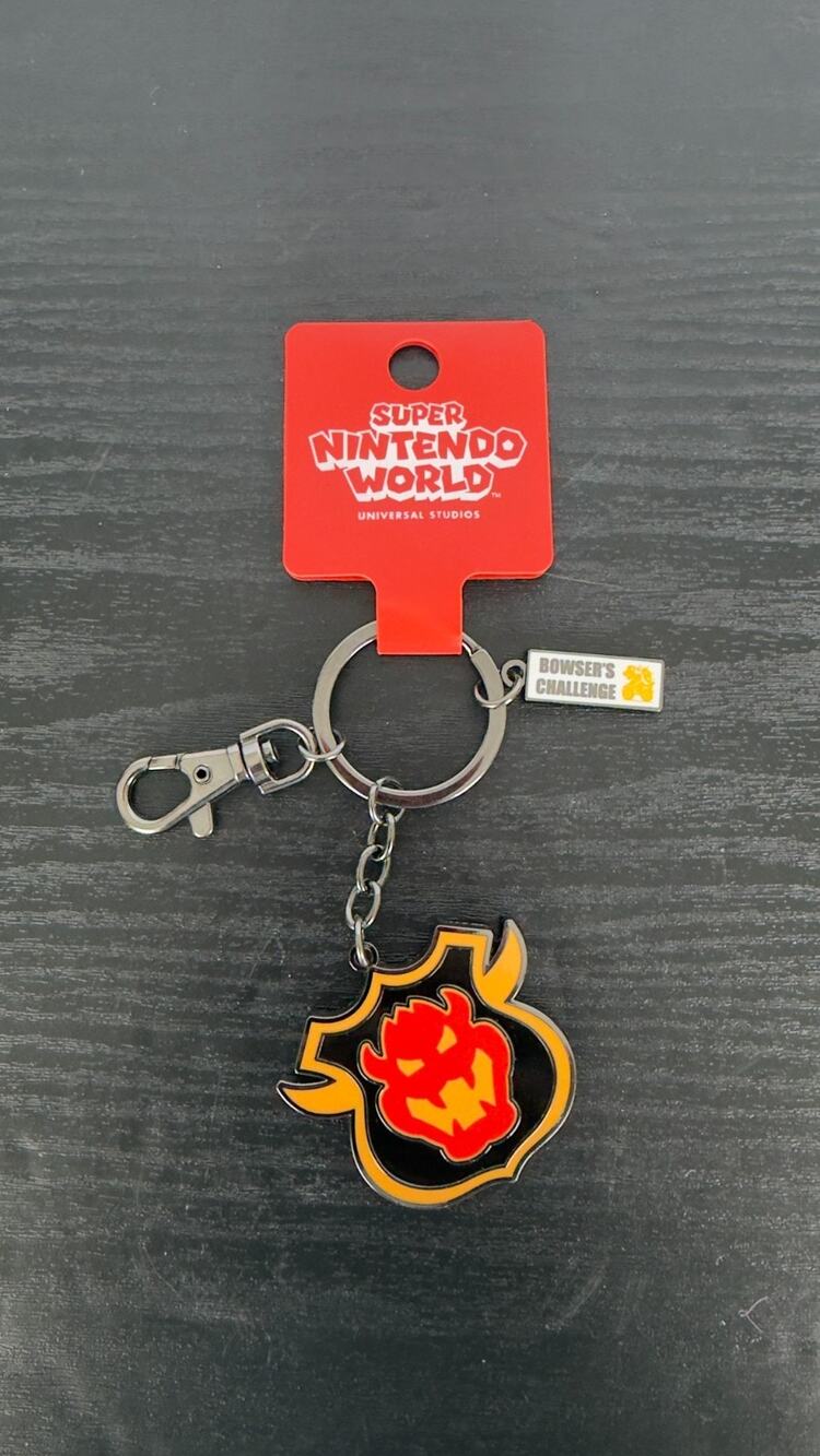 Universal Studios Super Nintendo World Bowsers Challenge Keychain NEW